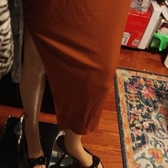 Dress - Picture 3 of 4